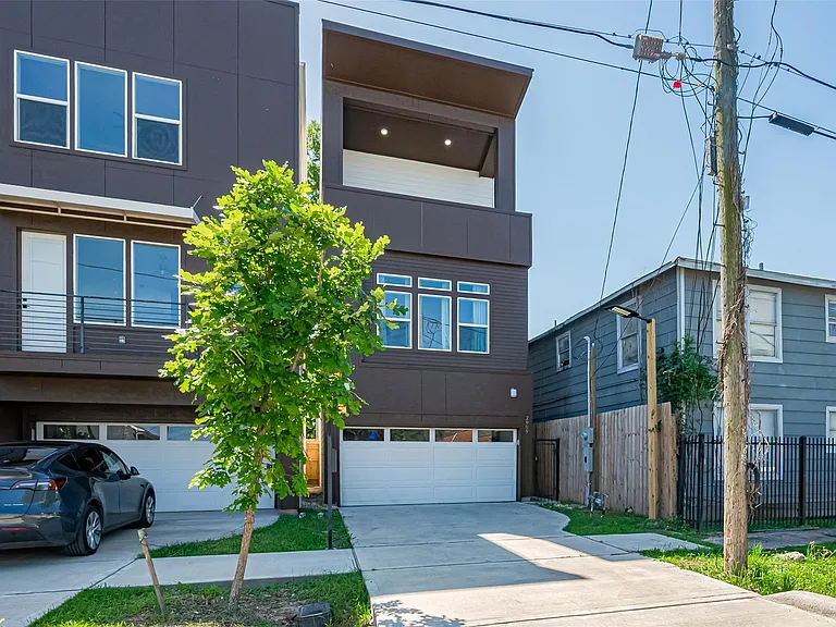 2909 Nagle St — Photo 42