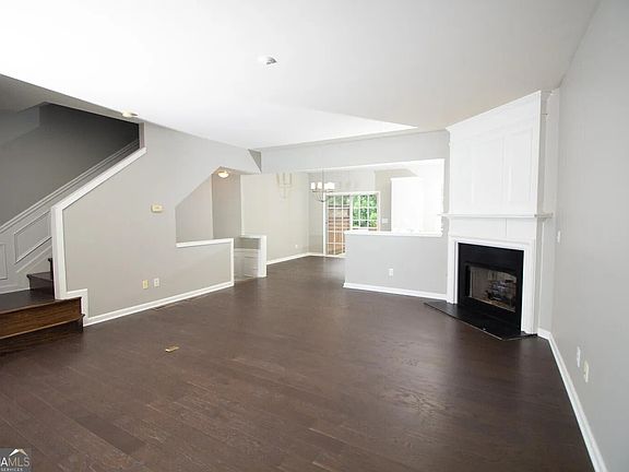 4th image of 5142 Manerdale Dr SE