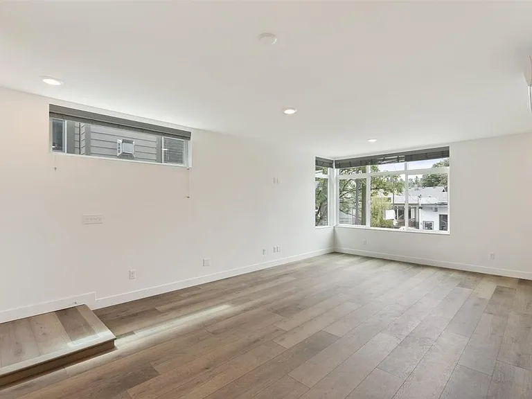 5810 Roosevelt Way NE #B — Photo 8