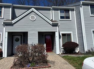 92 Lake Ridge Cove, Mohegan Lake, NY