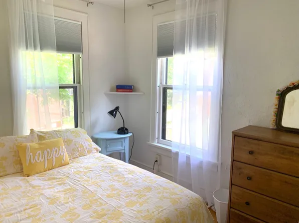 811 E College St #Ch2, Iowa City, IA 52240