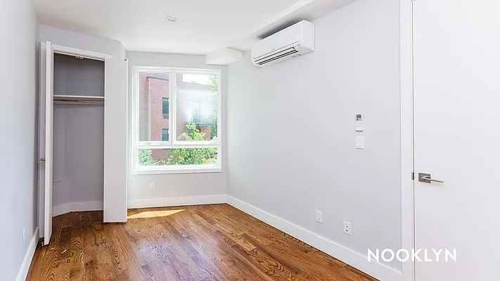 Rented by Nooklyn NYC LLC | media 21