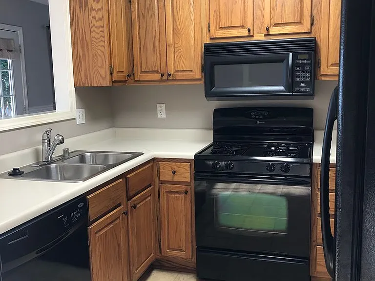 92 Lelia Ln — Photo 21
