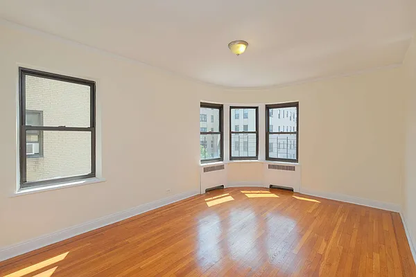 Sold by Houlihan Lawrence | media 5