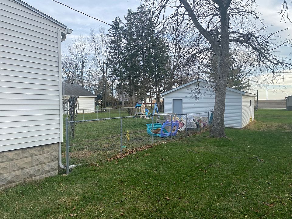 412 E Chester St, Cabery, IL 60919 Zillow