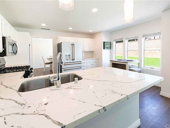 3rd image of 22342 Hillshore Ct