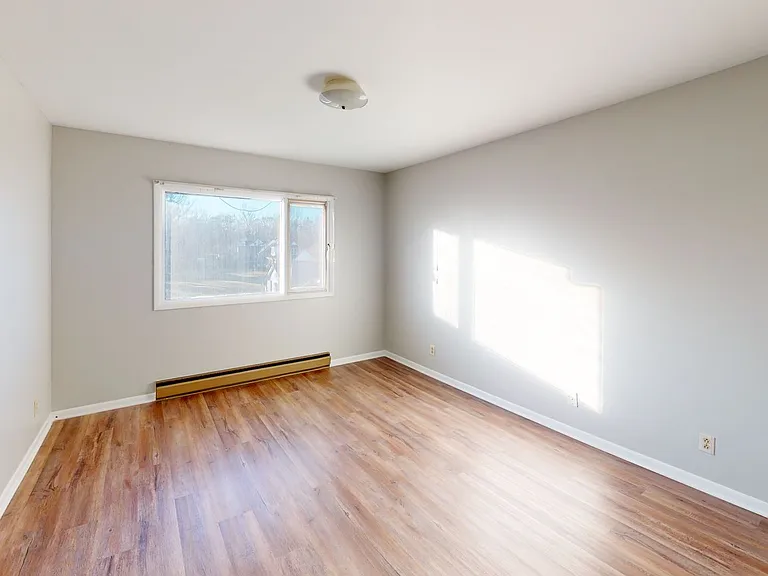 Executive House — Photo 3