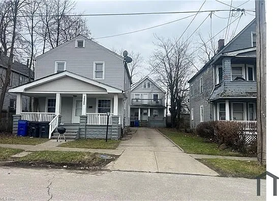 2 bed, 900 sqft, $900 — Photo 1
