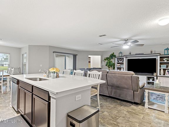 5th image of 11318 LIBERTAS AMERICANA Drive