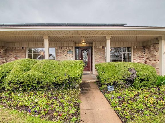 4th image of 2811 Wood Wind Dr