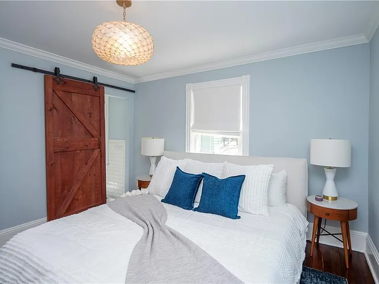 27 Mann Ave — Photo 27