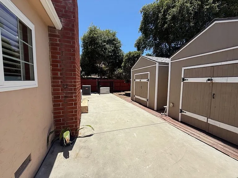 334 Roanoke Rd — Photo 32