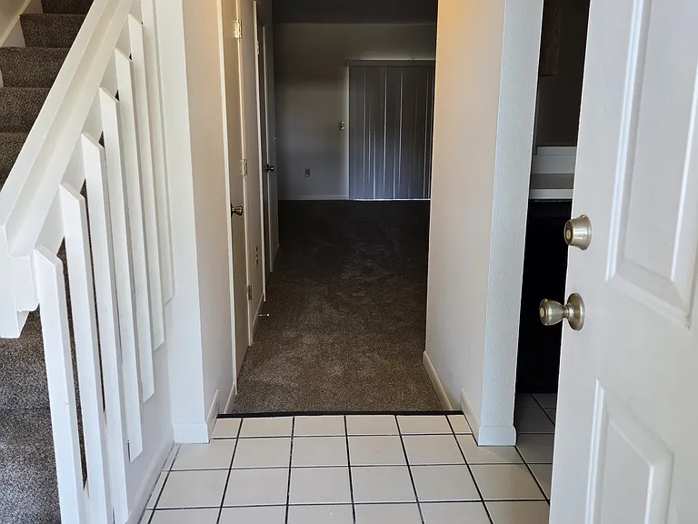 Glenncove Apartment Townhomes — Photo 8