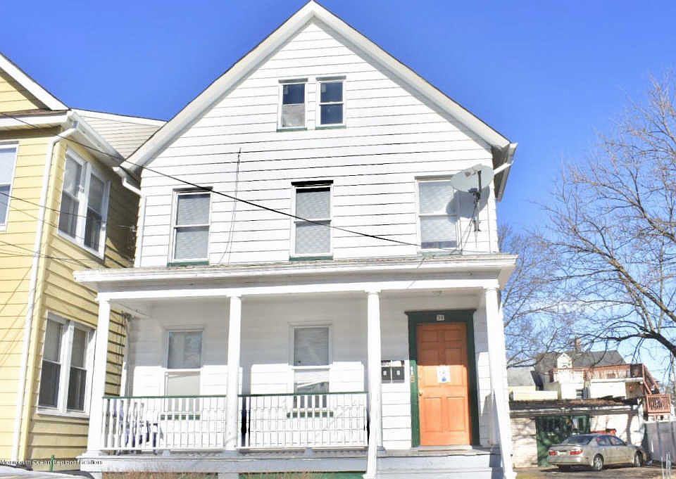 2nd image of 39 Delafield St