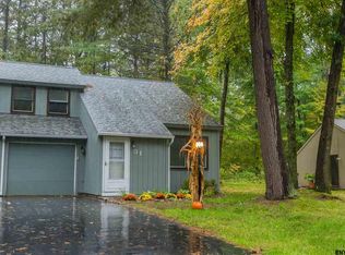31 Wake Robin Rd, Malta, NY 12020