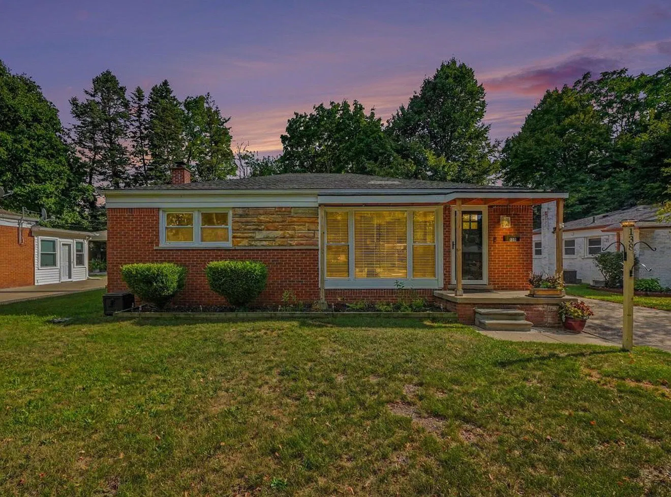 4 bed, 1664 sqft, $2,600 — Photo 1