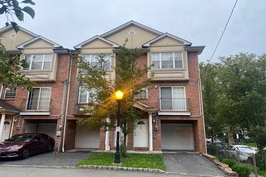 1st image of 126 Amherst St