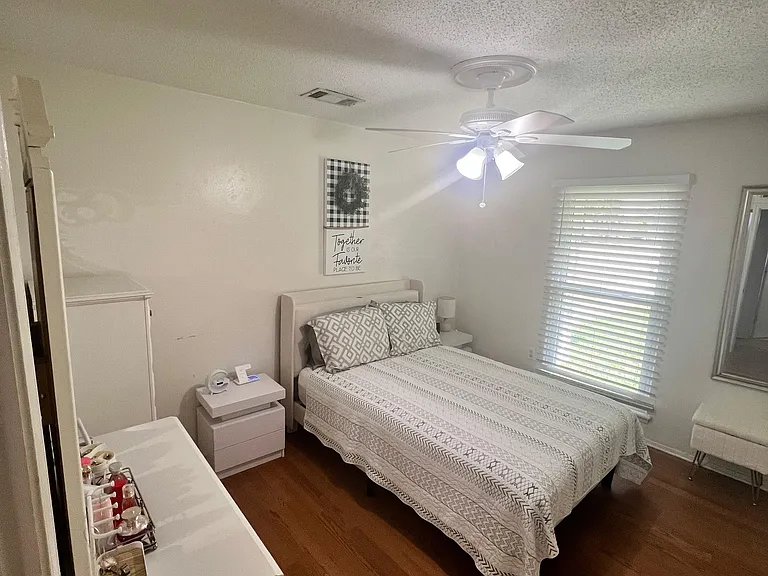 9410 Vienna Ave — Photo 10