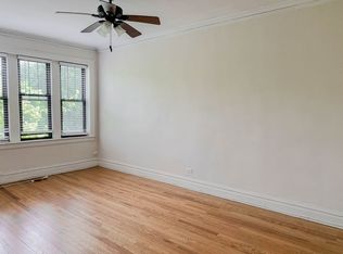 2177 W Giddings St #1F, Chicago, IL 60625