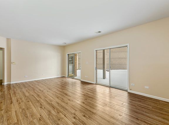 2nd image of 1513 Commodore Ct Unit 1