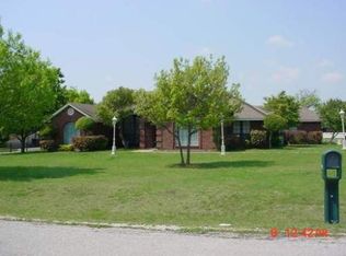 903 Valley View Ave, Red Oak, TX 75154