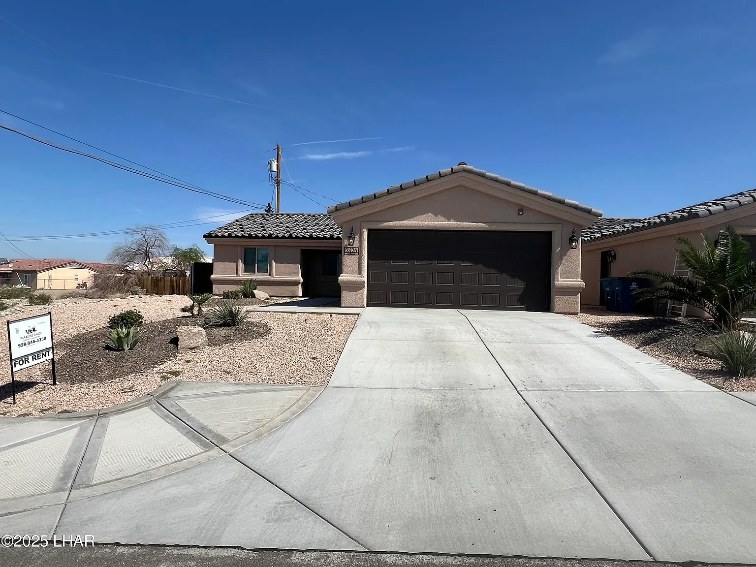 3 bed, 2.0 bath, 1300 sqft, $1,950 — Photo 1