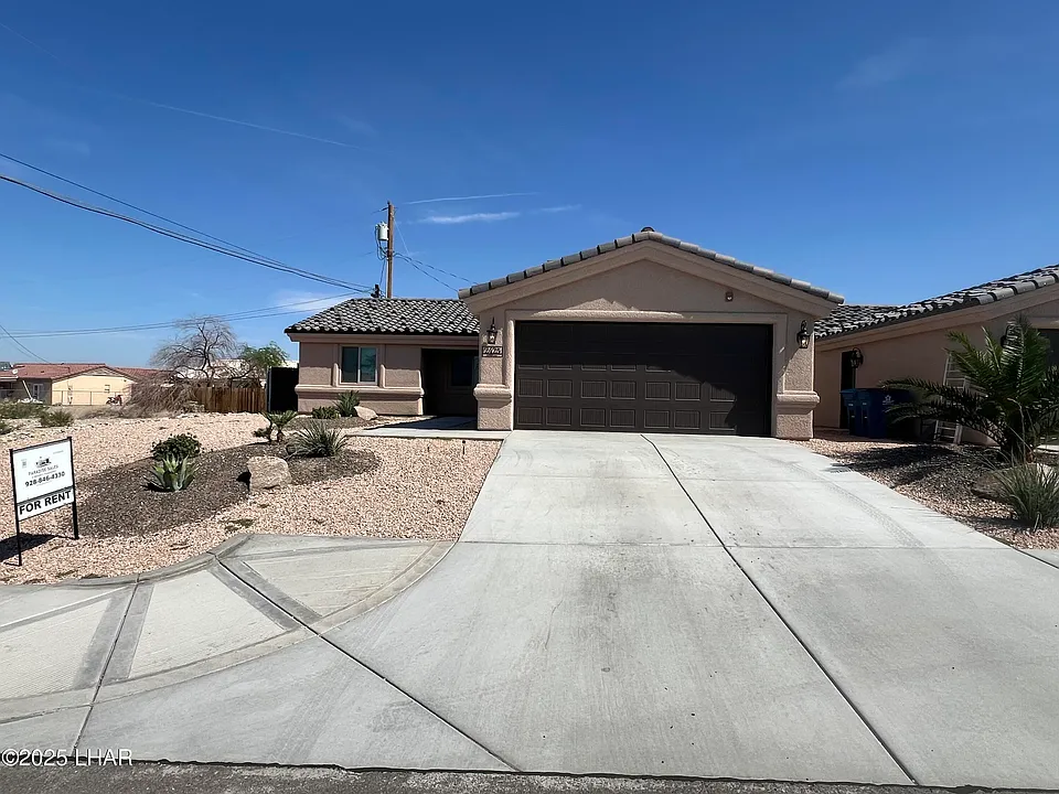 2425 Cloverlawn Dr #101