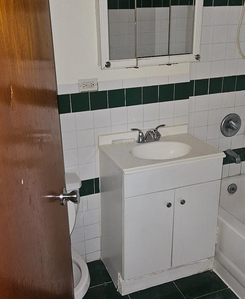2 bed, 1000 sqft, $1,175 — Photo 4