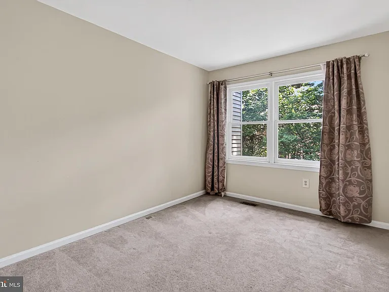 5719 Oakshore Ct — Photo 29