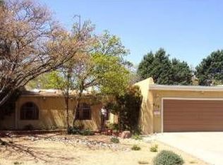 913 Mesilla St NE, Albuquerque, NM 87110