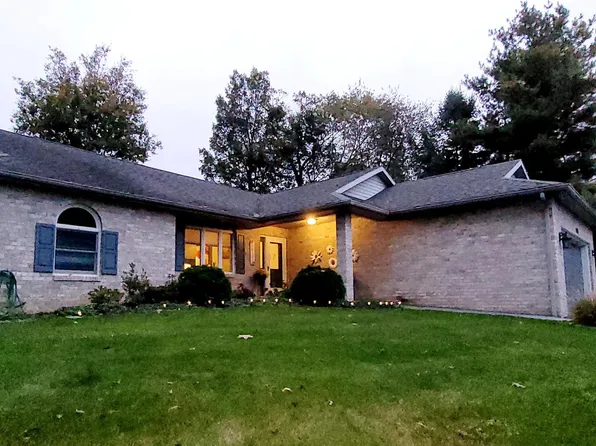 6085 Greenbriar Ter, Fayetteville, PA 17222