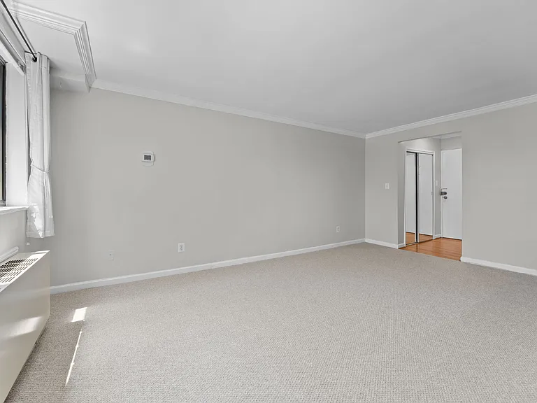 305 C St NE #308 — Photo 8