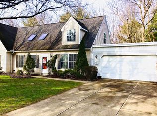 3299 Brookside Ln, Cuyahoga Falls, OH 44223