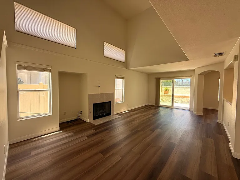 5430 Panoramic Ln — Photo 4