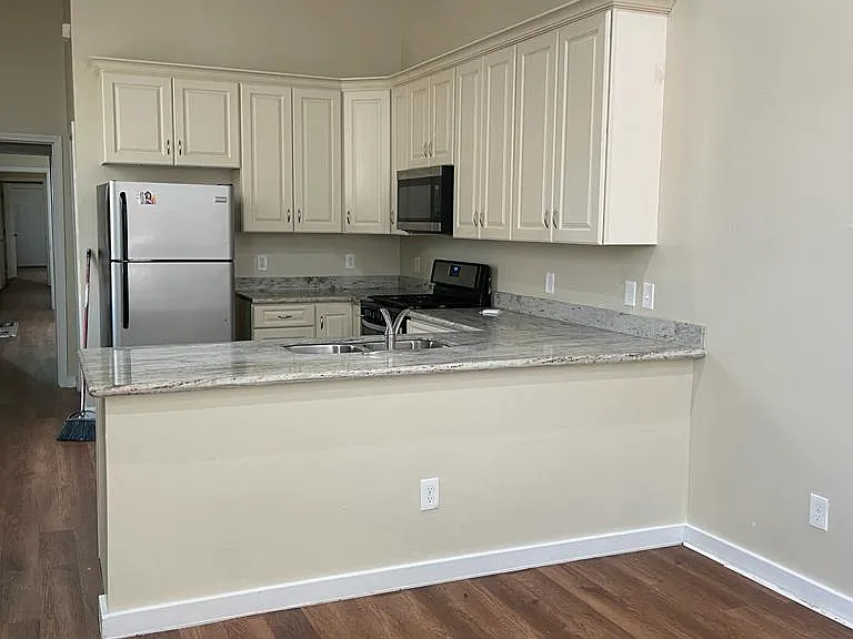 2026 Toledano St #2026 — Photo 9