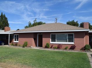 1912 Kenmore Dr W, Fresno, CA 93703