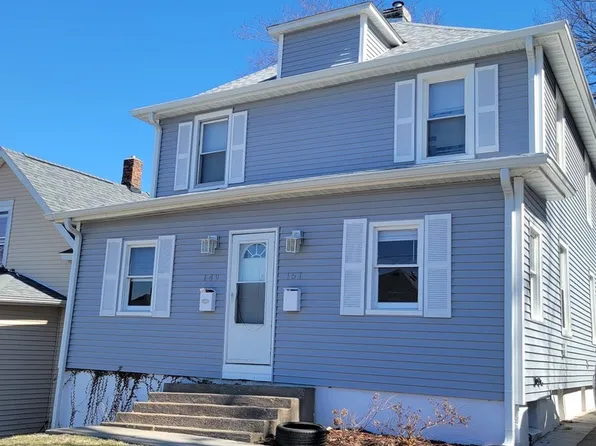 149 6th St, Silvis, IL 61282