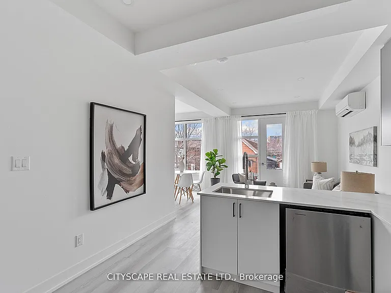 589 Oakwood Ave #4 — Photo 8