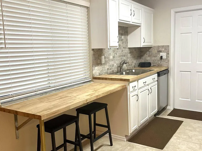 2030 SE Watercrest St — Photo 11