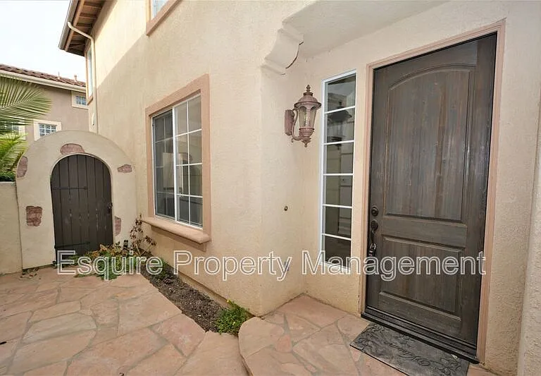 2861 Golf Villa Way — Photo 2