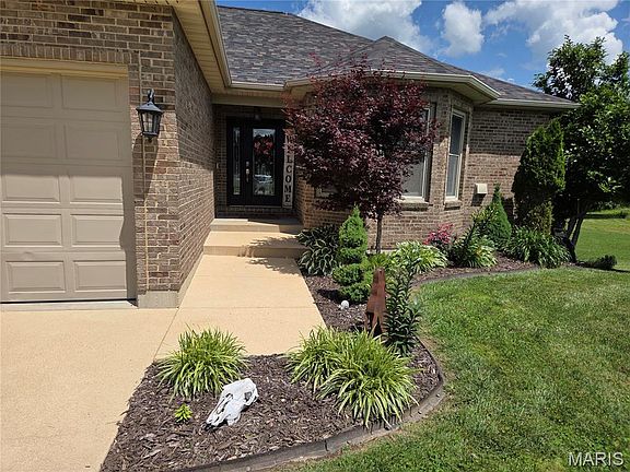 3rd image of 107 Glaser Rd