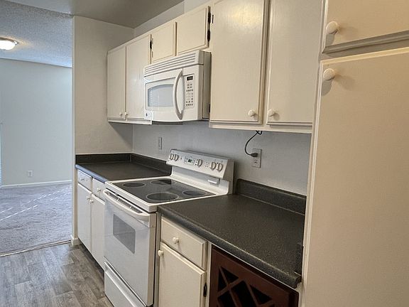 5th image of 1081 Beach Park Blvd #211-1