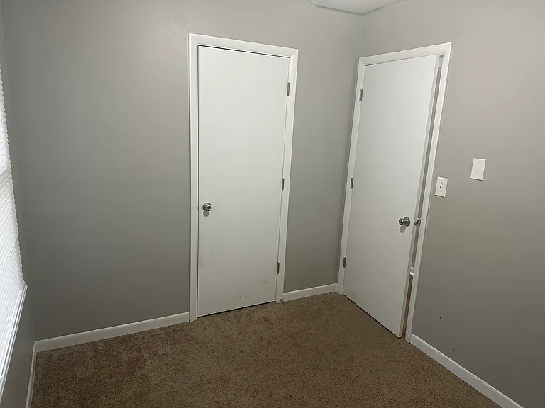 1079 Trent Blvd — Photo 6