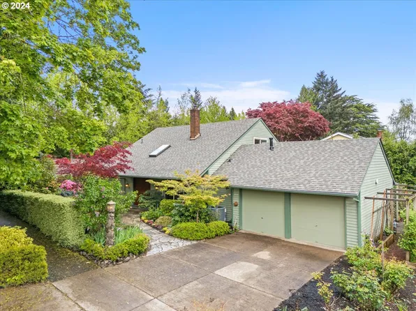 8520 SW Bridletrail Ave, Beaverton, OR 97008