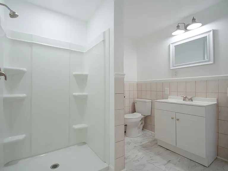 208 Chestnut St — Photo 8