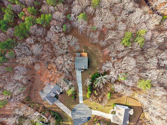 3rd image of 1321 Sourwood Dr
