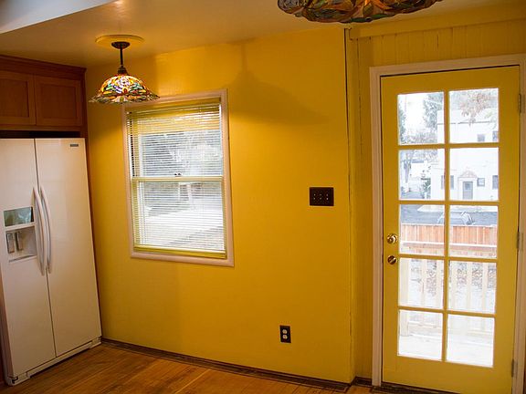 4th image of 255 N 5th St APT 4