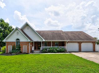 2040 E Farm Road 94, Springfield, MO 65803