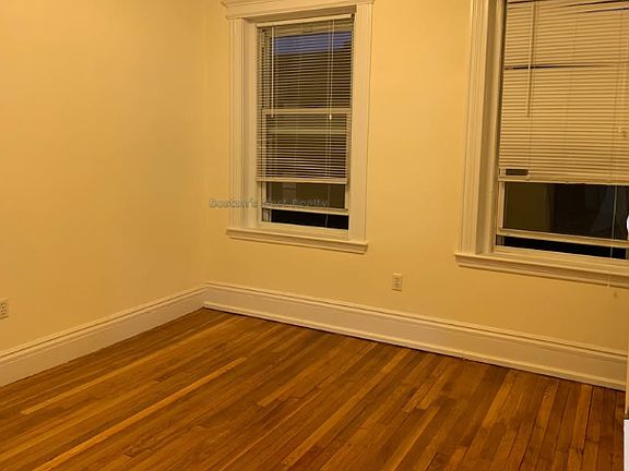 5th image of 80 Gordon St #14