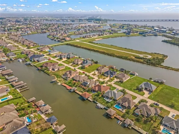 1541 Regatta Cv, Slidell, LA 70458